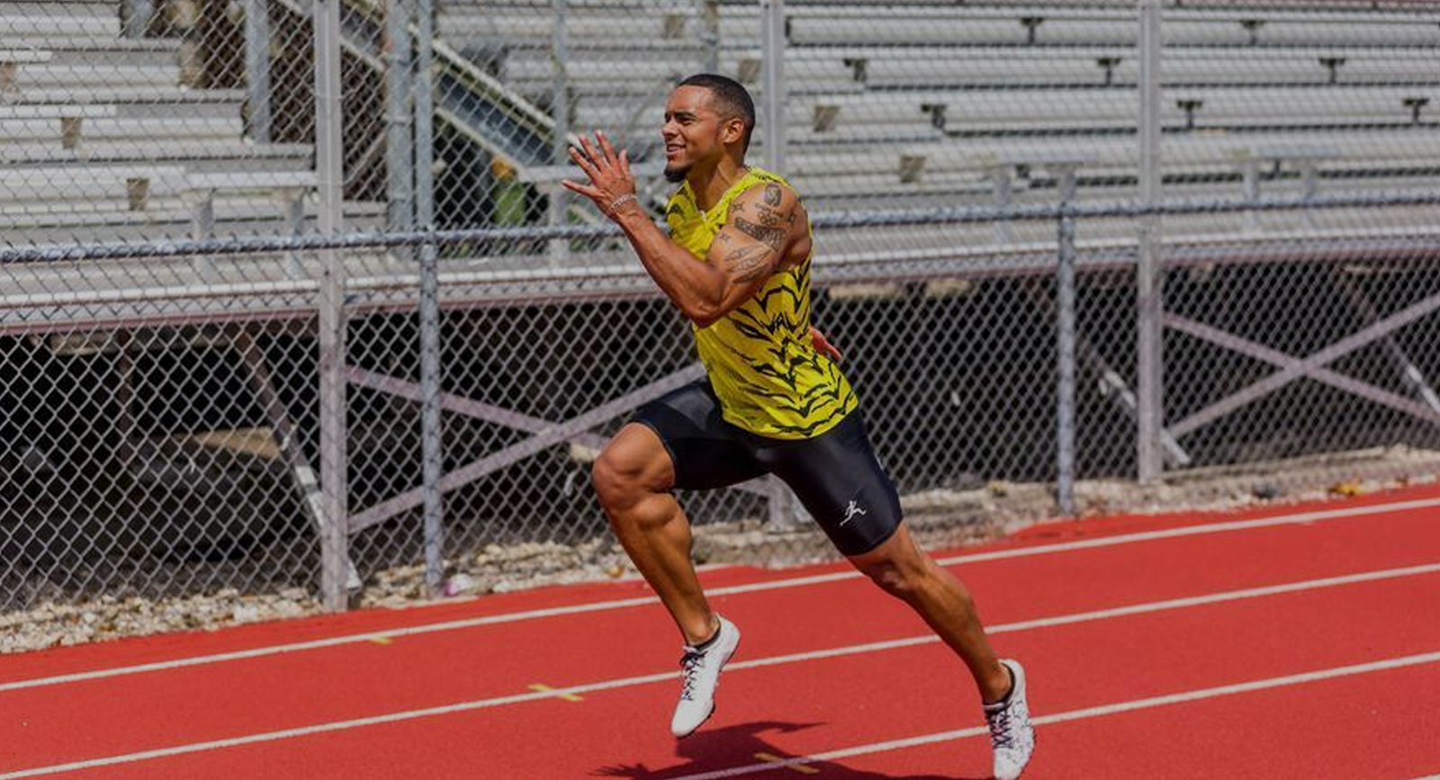 <span style="color:#ffffff">Faster</span> <span class="yellow">than</span> <span class="stroke">yesterday.</span>